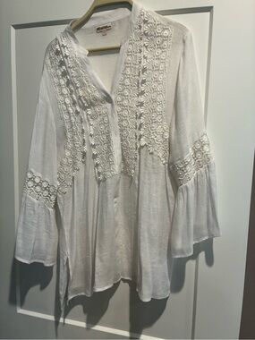 Women’s White Lace-Detail Boho Blouse
